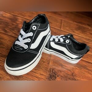 Slip-on Vans Sneakers Toddler Size 6